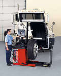 HUNTER GSP962243E Балансировочный станок для колес грузовых автомобилей с прижимным роликом